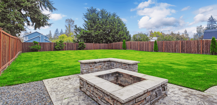 Backyard with green grass no weed clean landscaping 8 tips for landing a great lawn in the spring