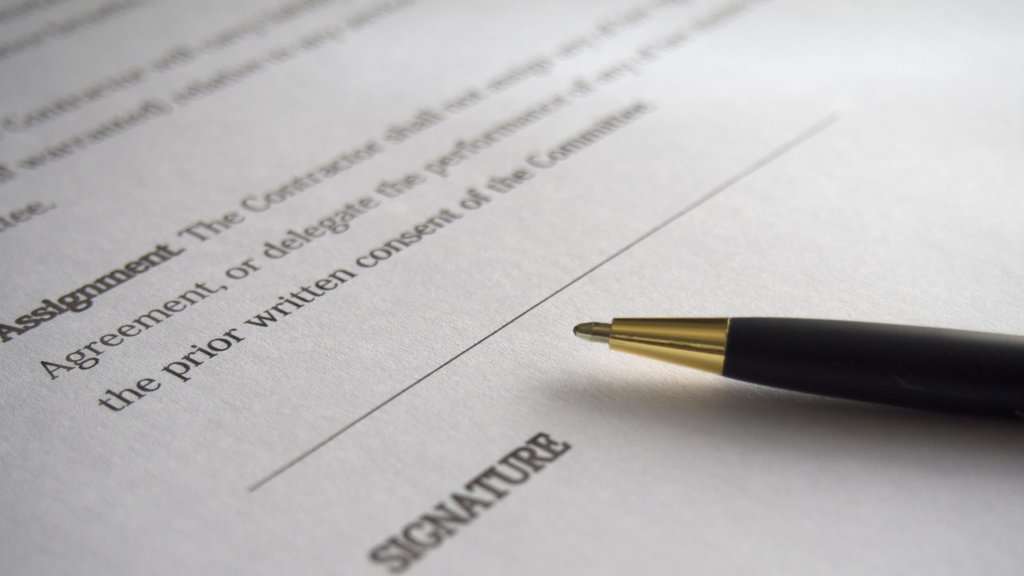 How to Get Commercial Landscaping Contracts